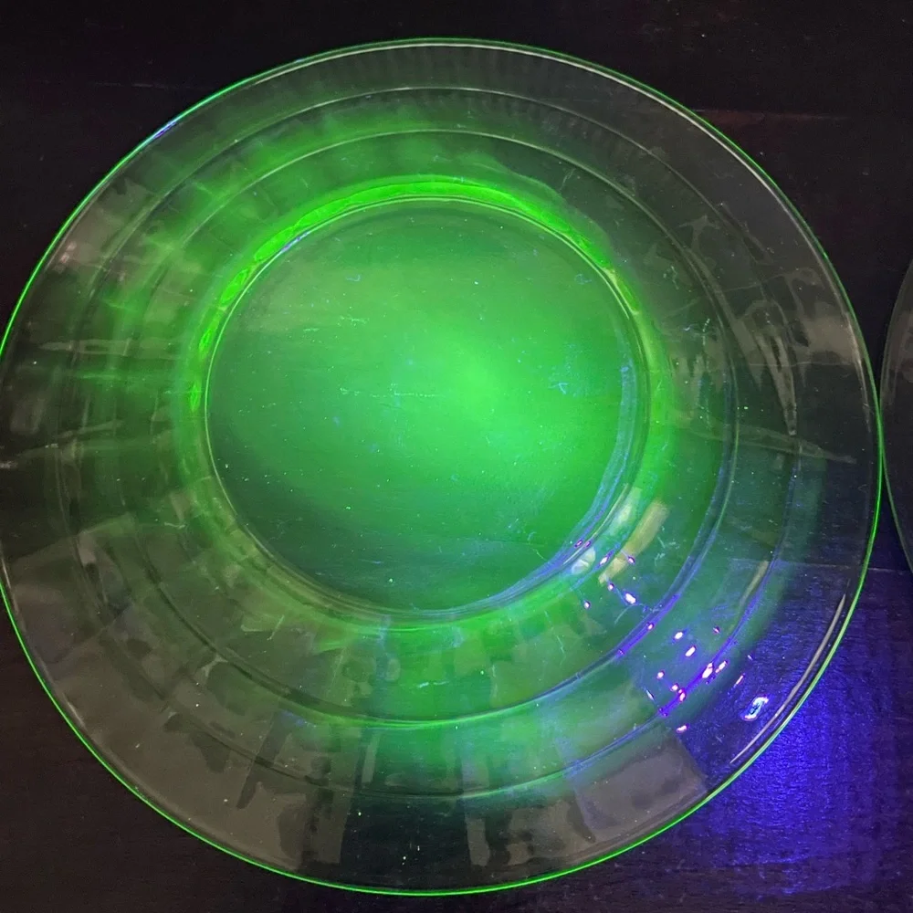 2 Vintage Anchor Hocking Dining Vaseline Optic Green Uranium 8